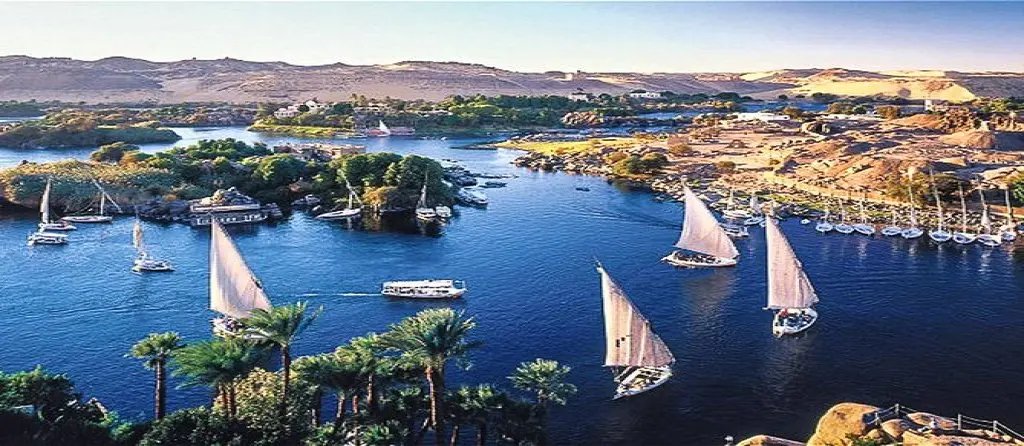 Aswan Felucca Tour & Walk Tour in Aswan Market.