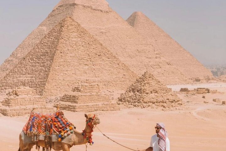 Private Tour to Giza Pyramids, Memphis City, Dahshur and Sakkara Pyramids.